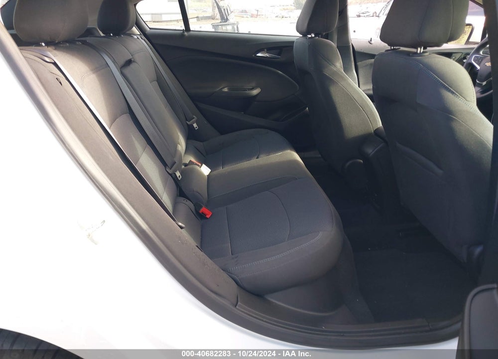 2018 CHEVROLET CRUZE LT AUTO VIN: 3G1BE6SM2JS639268