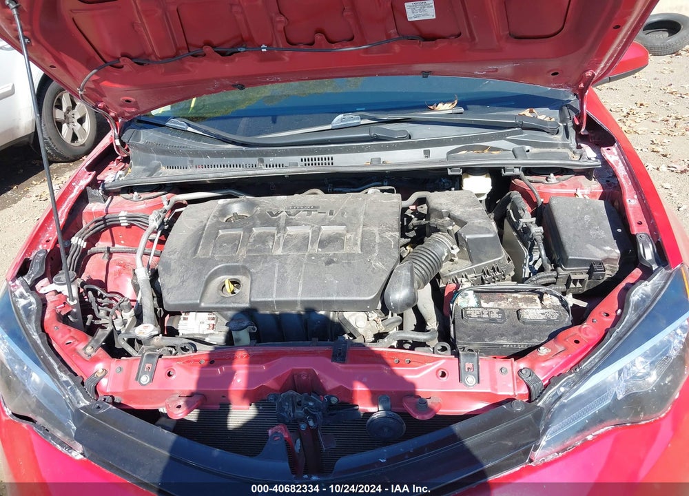 2018 TOYOTA COROLLA LE VIN: 2T1BURHE8JC124316