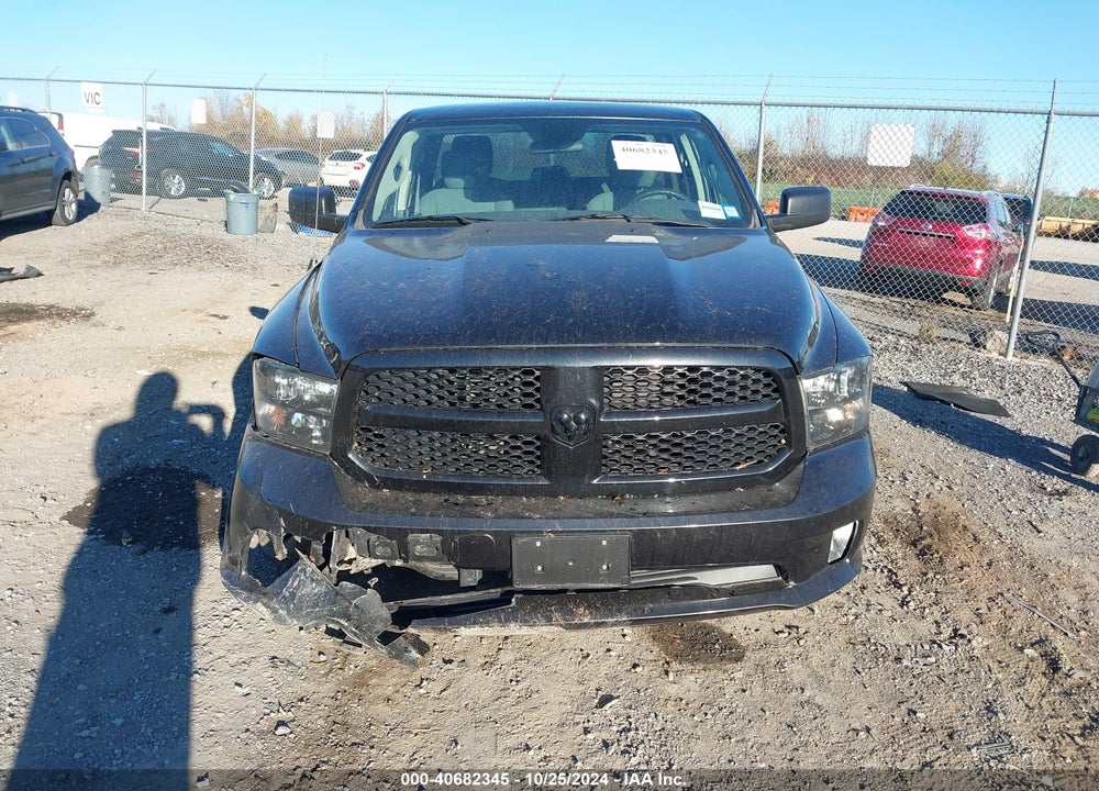 2019 RAM 1500 CLASSIC EXPRESS  4X4 6'4" BOX VIN: 1C6RR7FG5KS600232