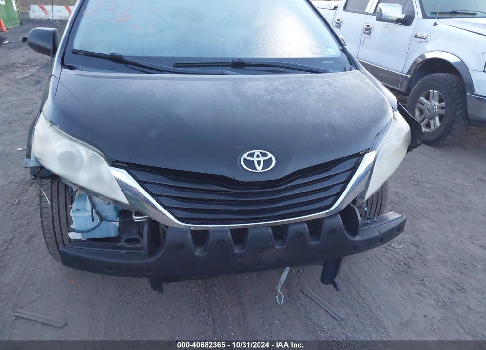 2012 TOYOTA SIENNA LE V6 8 PASSENGER VIN: 5TDKK3DC8CS254663