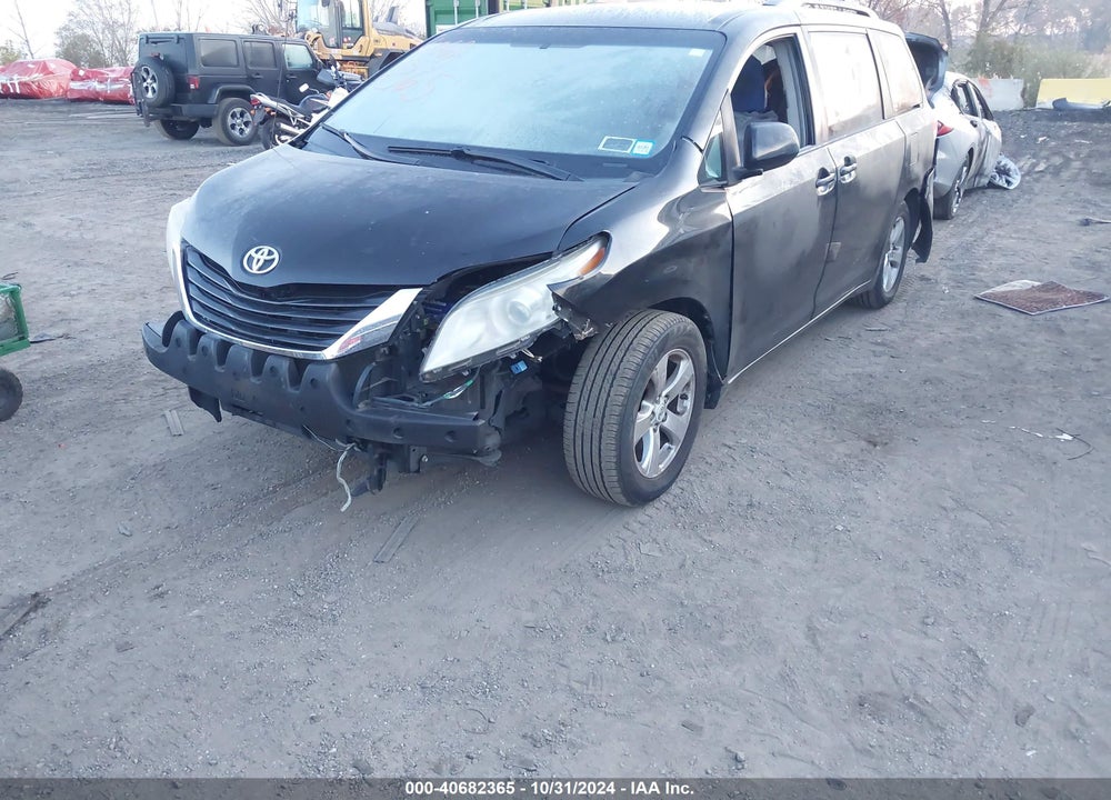 2012 TOYOTA SIENNA LE V6 8 PASSENGER VIN: 5TDKK3DC8CS254663