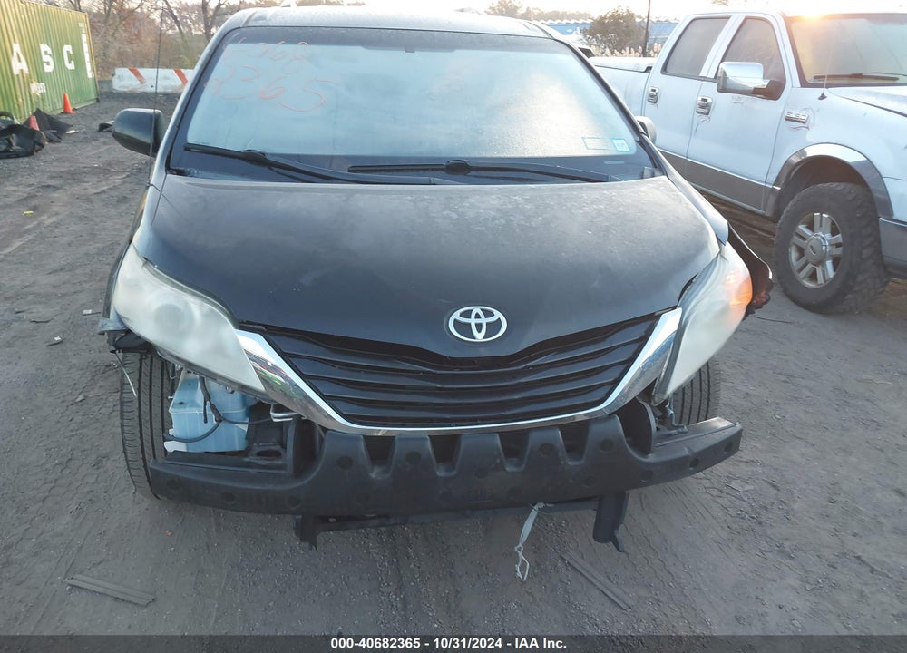 2012 TOYOTA SIENNA LE V6 8 PASSENGER VIN: 5TDKK3DC8CS254663