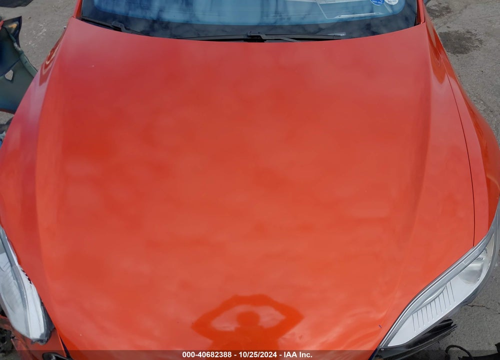 2015 TESLA MODEL S VIN: 5YJSA1E13FF106126