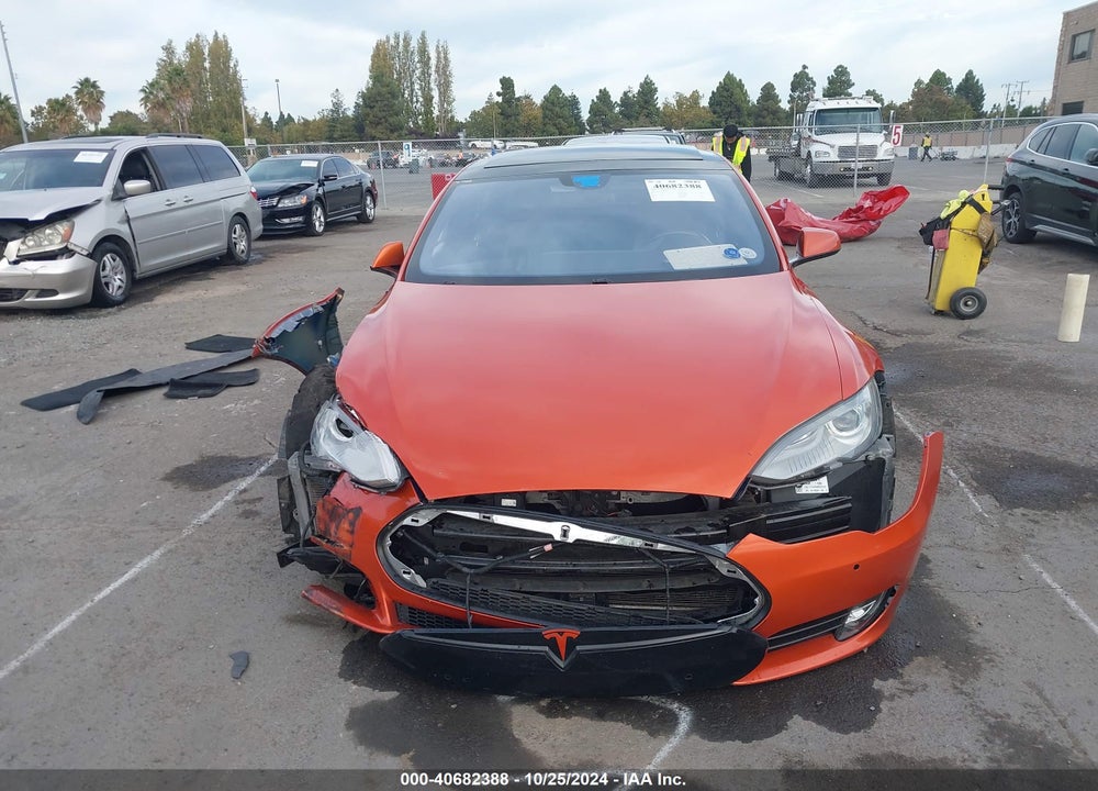 2015 TESLA MODEL S VIN: 5YJSA1E13FF106126