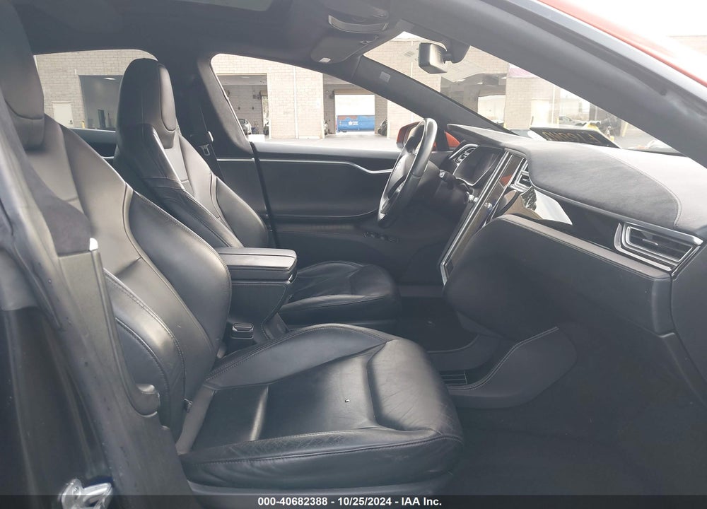 2015 TESLA MODEL S VIN: 5YJSA1E13FF106126