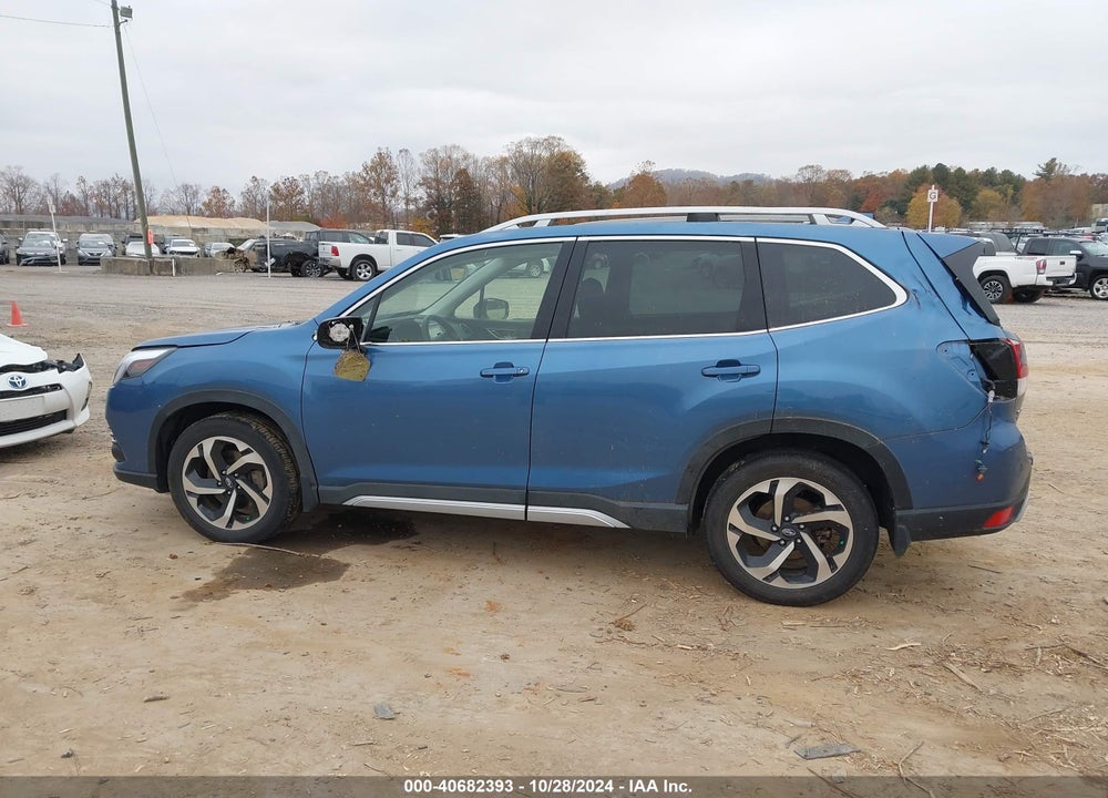 2022 SUBARU FORESTER TOURING VIN: JF2SKARC8NH528398