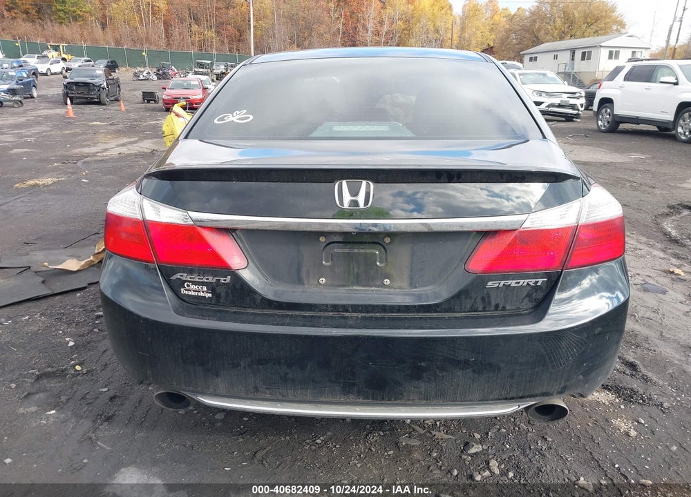 2015 HONDA ACCORD VIN: 1HGCR2F50FA134156