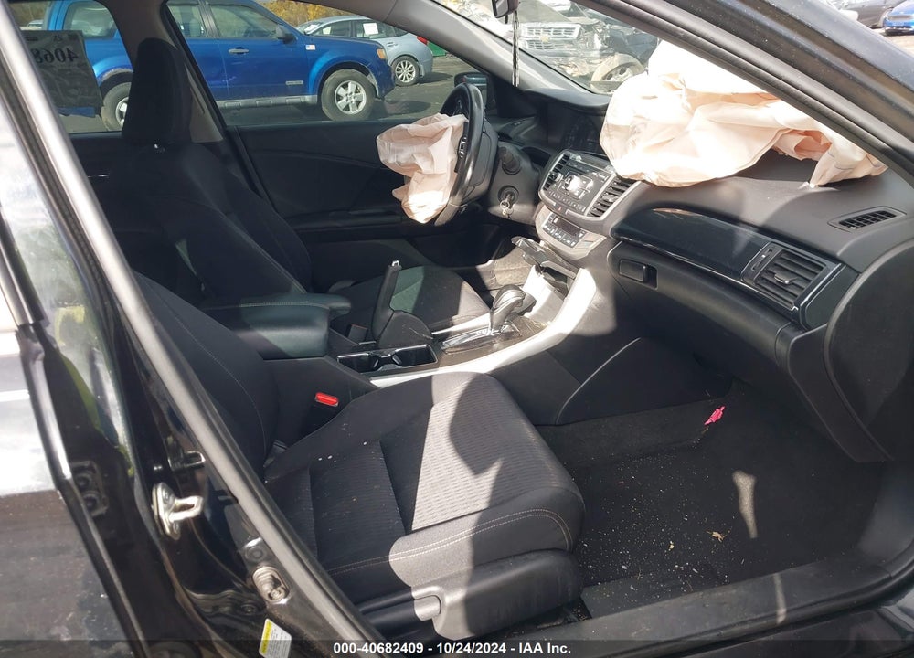 2015 HONDA ACCORD VIN: 1HGCR2F50FA134156
