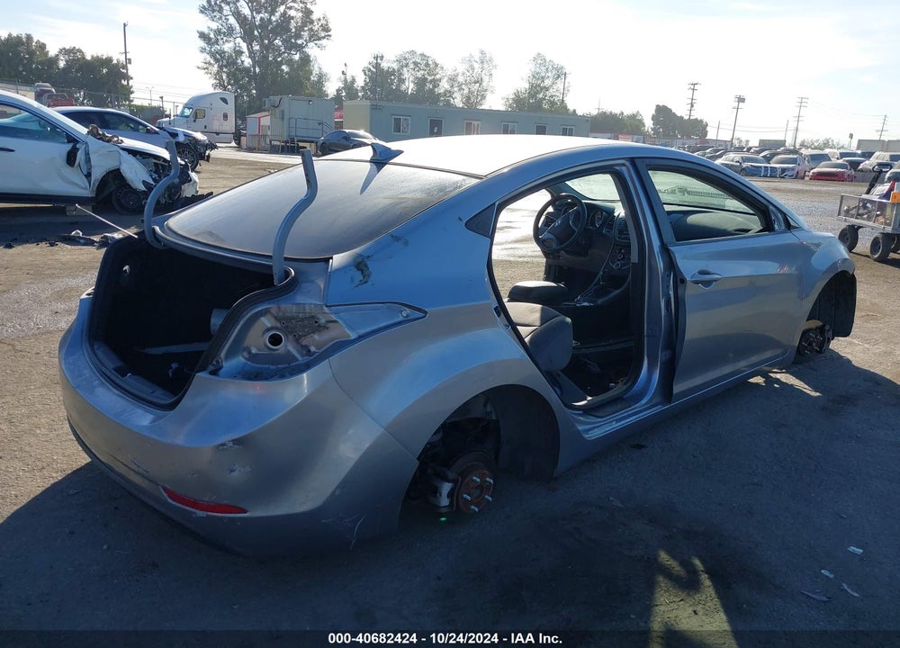 2015 HYUNDAI ELANTRA VIN: 5NPDH4AE3FH566001