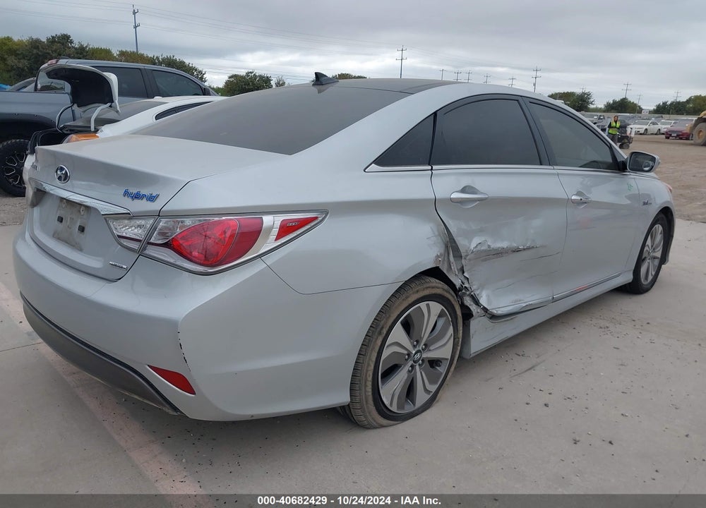 2015 HYUNDAI SONATA HYBRID LIMITED VIN: KMHEC4A45FA119487