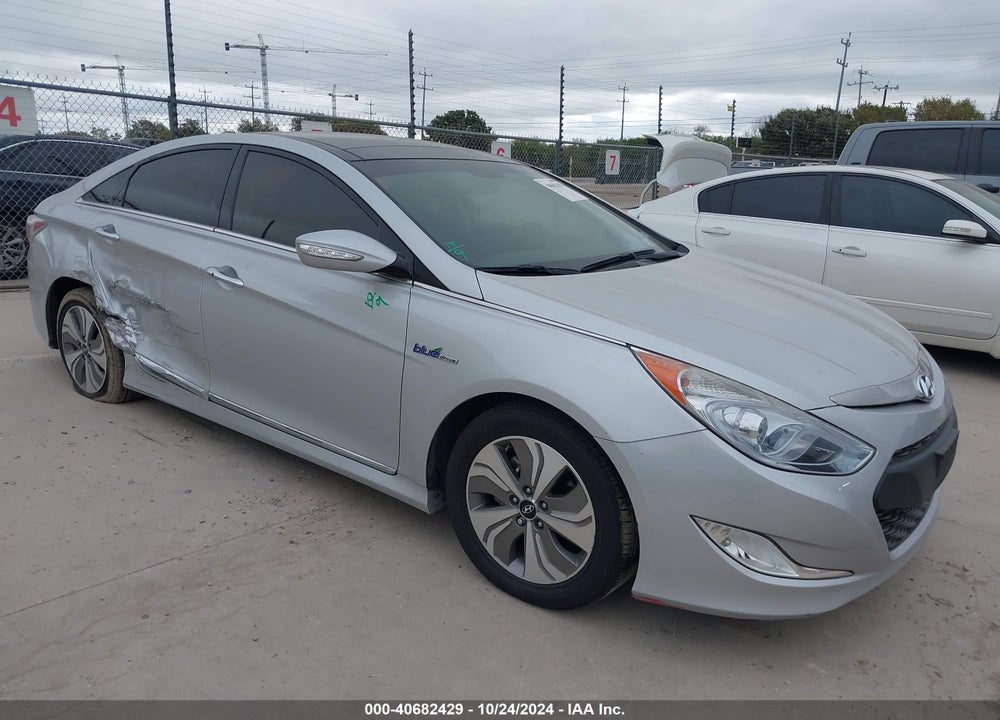 2015 HYUNDAI SONATA HYBRID LIMITED VIN: KMHEC4A45FA119487