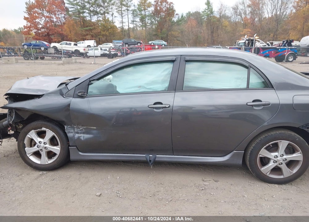 2013 TOYOTA COROLLA S VIN: 2T1BU4EE5DC124544