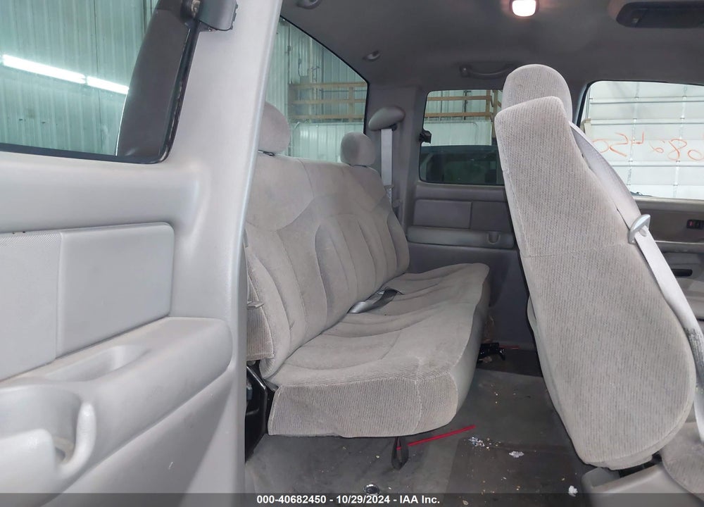 2000 GMC SIERRA 1500 SLE VIN: 2GTEK19V1Y1128686