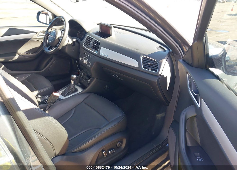 2017 AUDI Q3 2.0T PREMIUM VIN: WA1ECCFS2HR006214