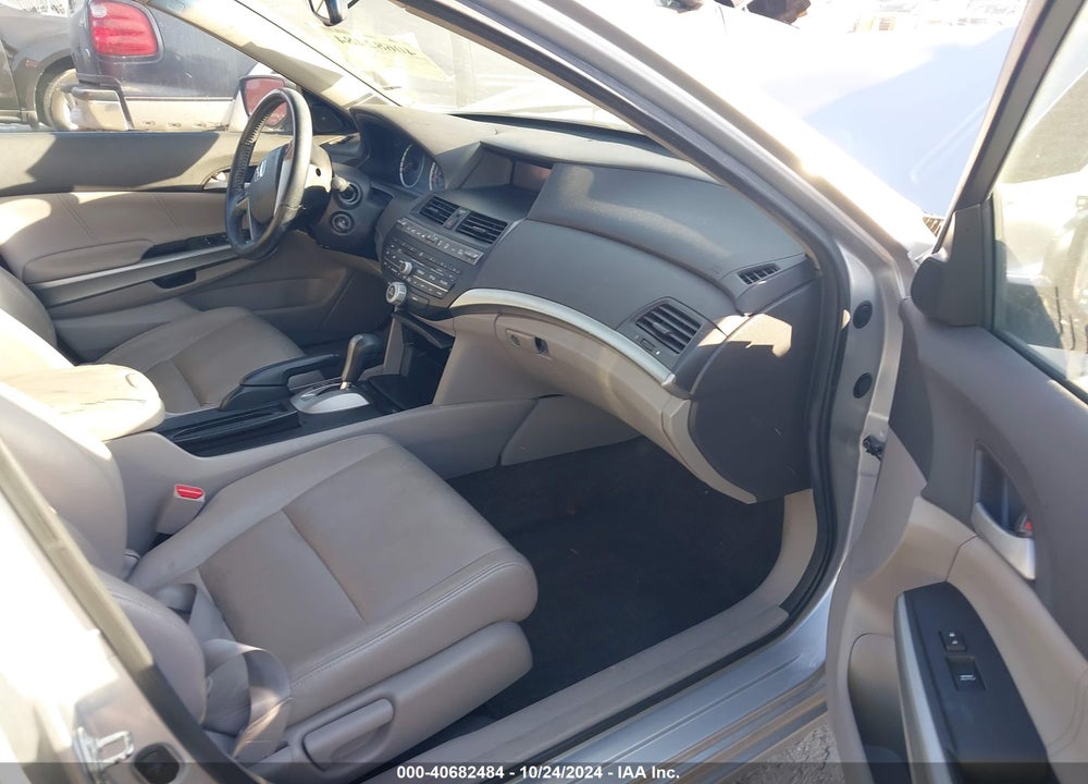 2010 HONDA ACCORD 2.4 EX-L VIN: 1HGCP2F85AA059284