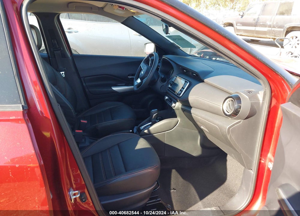 2018 NISSAN KICKS SR VIN: 3N1CP5CU8JL515694