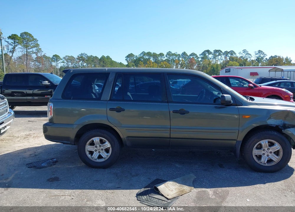2006 HONDA PILOT LX VIN: 5FNYF28196B048892
