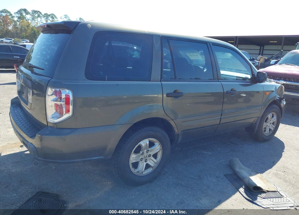 2006 HONDA PILOT LX VIN: 5FNYF28196B048892
