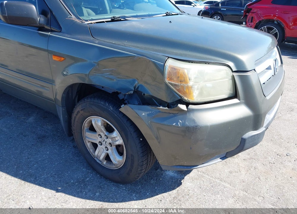 2006 HONDA PILOT LX VIN: 5FNYF28196B048892