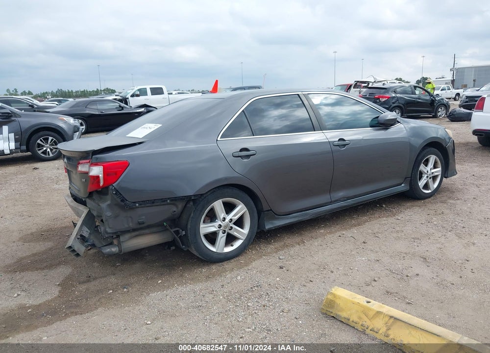 2013 TOYOTA CAMRY SE VIN: 4T1BF1FK7DU655773