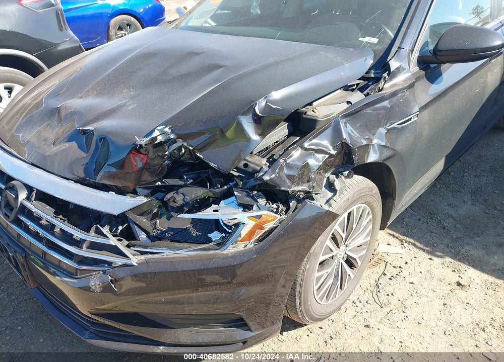 2019 VOLKSWAGEN JETTA 1.4T SEL VIN: 3VWE57BU6KM005622