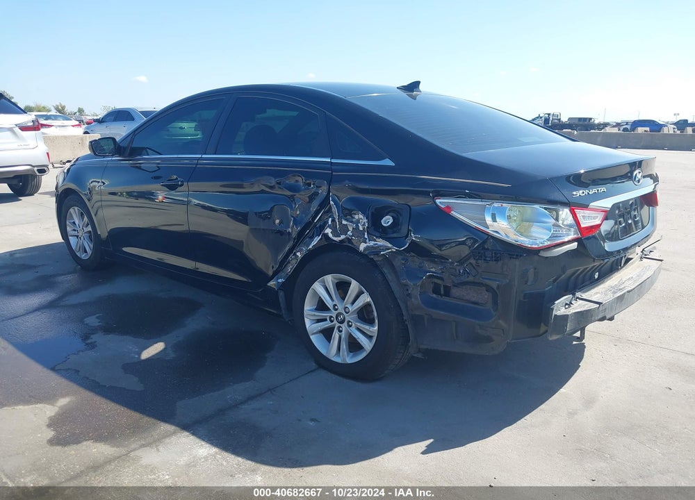 2013 HYUNDAI SONATA GLS VIN: 5NPEB4AC4DH642245
