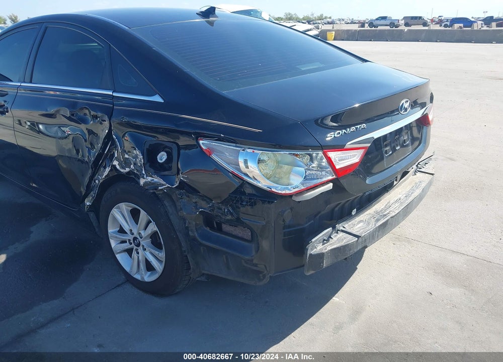 2013 HYUNDAI SONATA GLS VIN: 5NPEB4AC4DH642245