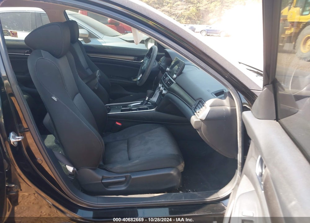 2019 HONDA ACCORD LX VIN: 1HGCV1F17KA089715