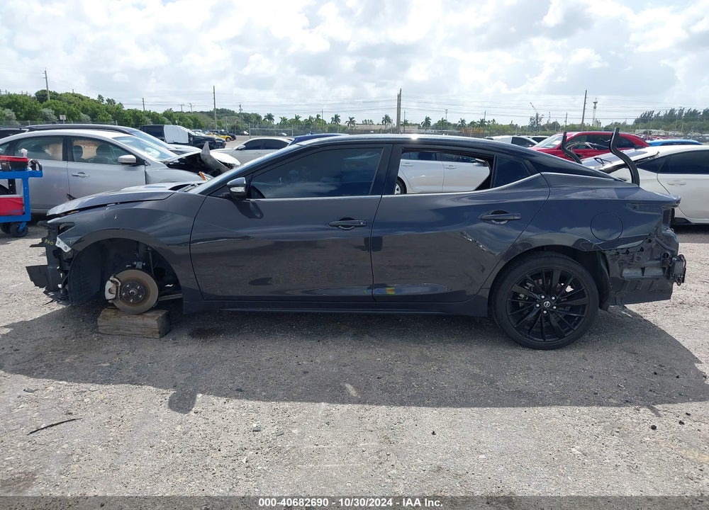 2021 NISSAN MAXIMA PLATINUM XTRONIC CVT VIN: 1N4AA6FV0MC503531