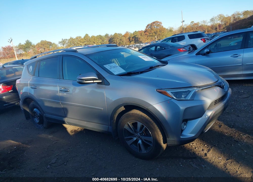 2016 TOYOTA RAV4 XLE VIN: 2T3RFREV2GW502710