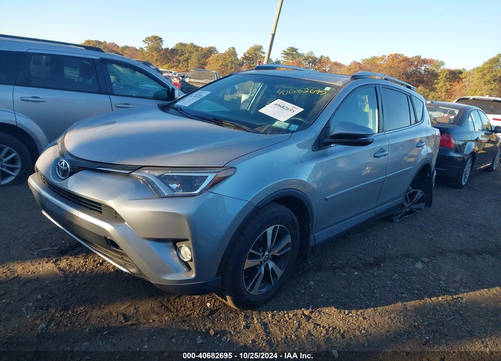 2016 TOYOTA RAV4 XLE VIN: 2T3RFREV2GW502710