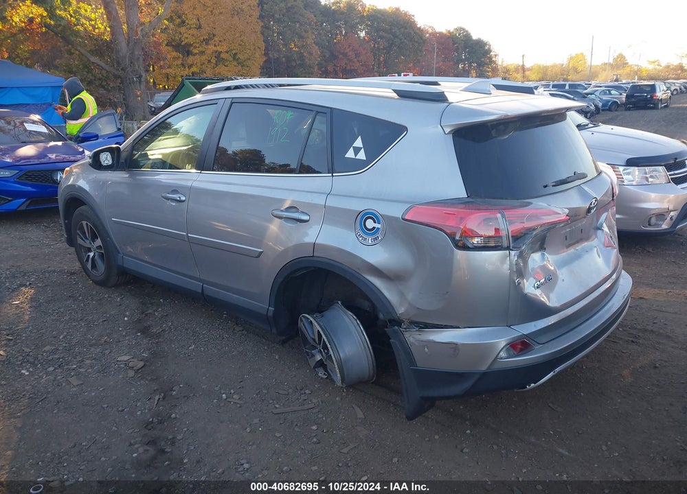 2016 TOYOTA RAV4 XLE VIN: 2T3RFREV2GW502710