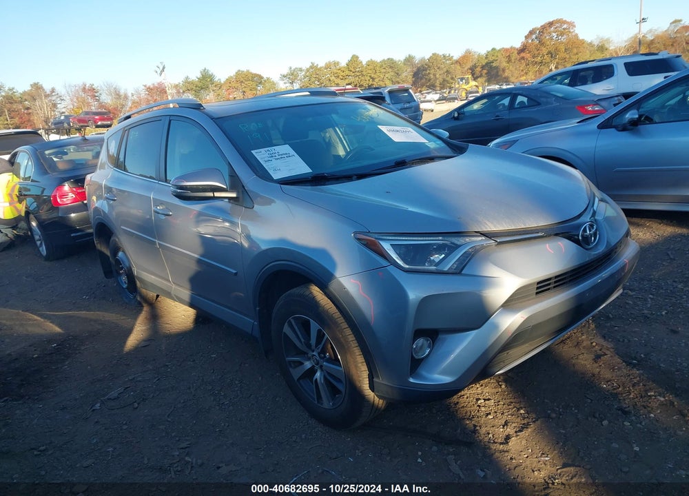 2016 TOYOTA RAV4 XLE VIN: 2T3RFREV2GW502710