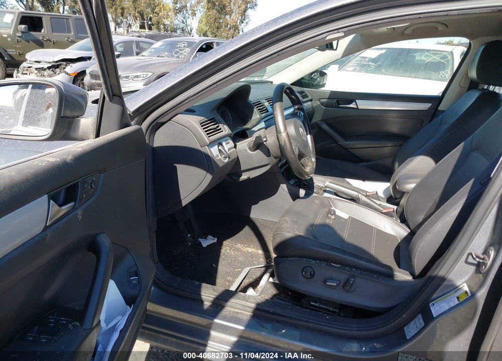 2013 VOLKSWAGEN PASSAT 2.5L SE VIN: 1VWBP7A38DC115260
