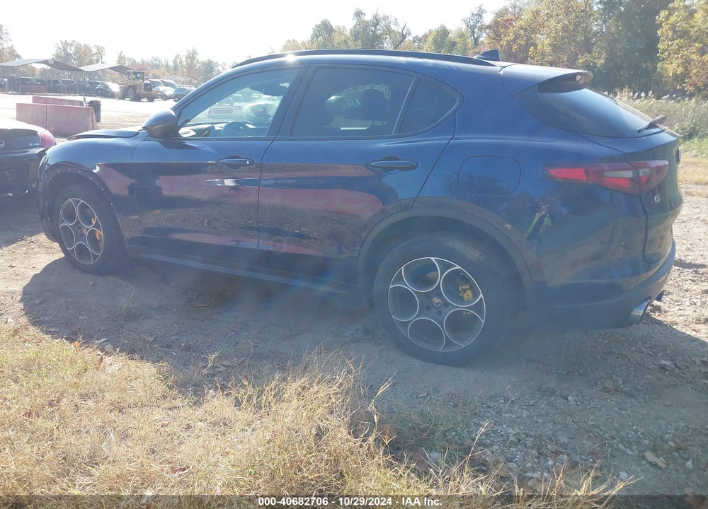 2018 ALFA ROMEO STELVIO SPORT AWD VIN: ZASFAKPN7J7B90870