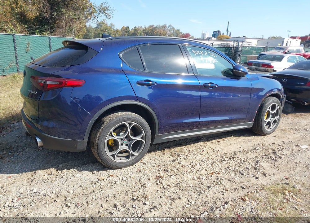 2018 ALFA ROMEO STELVIO SPORT AWD VIN: ZASFAKPN7J7B90870