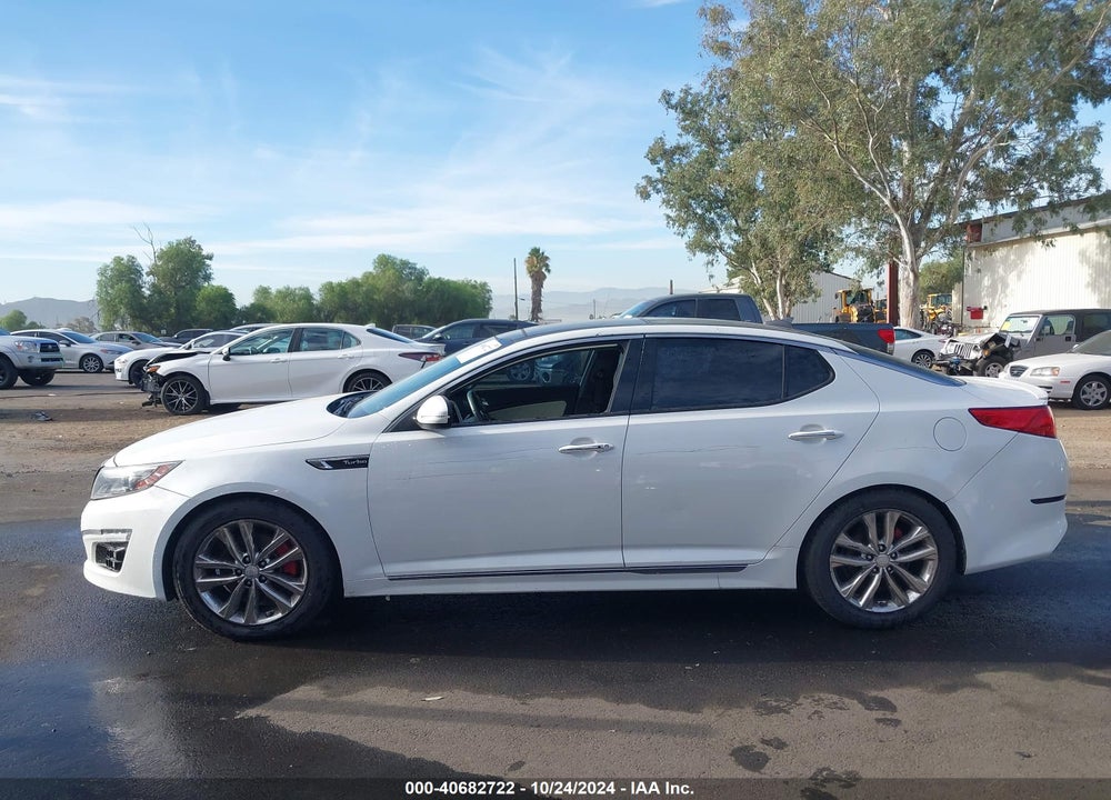 2015 KIA OPTIMA SXL TURBO VIN: 5XXGR4A63FG429896