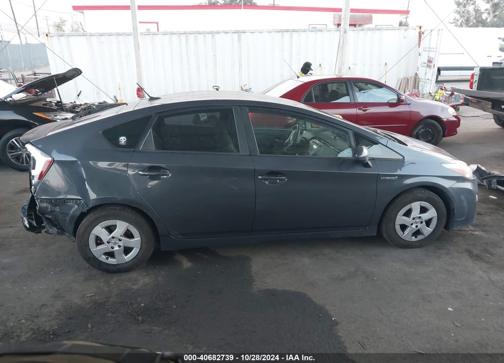 2011 TOYOTA PRIUS TWO VIN: JTDKN3DU3B1342533