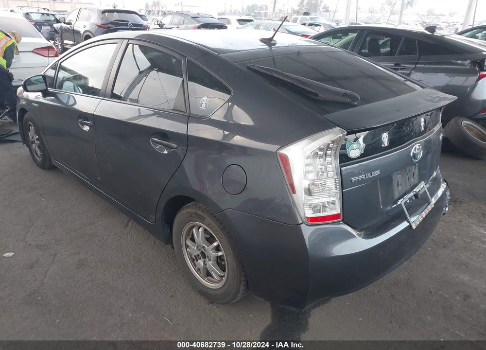 2011 TOYOTA PRIUS TWO VIN: JTDKN3DU3B1342533