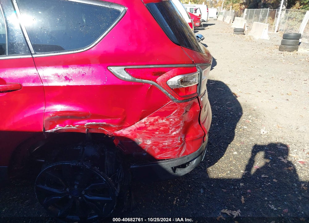 2017 FORD ESCAPE TITANIUM VIN: 1FMCU0J94HUA88033