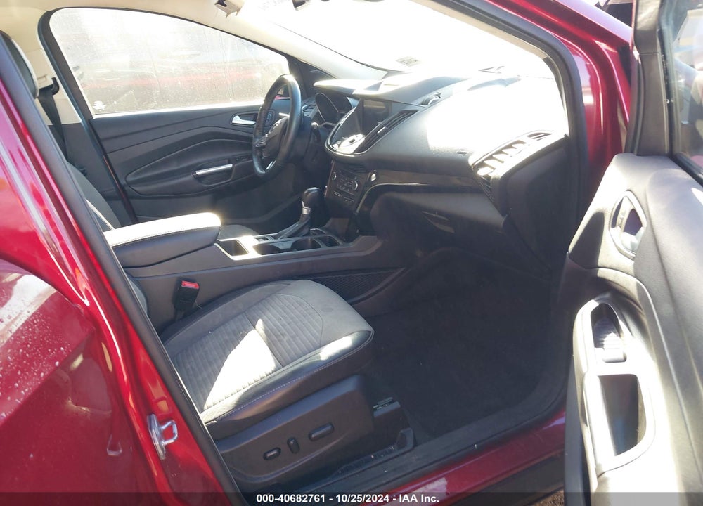 2017 FORD ESCAPE TITANIUM VIN: 1FMCU0J94HUA88033