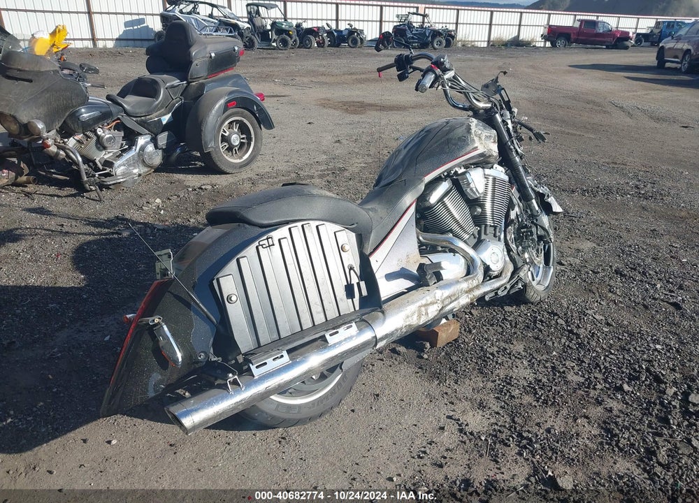 2016 VICTORY MOTORCYCLES MAGNUM VIN: 5VPYW36N2G3055517