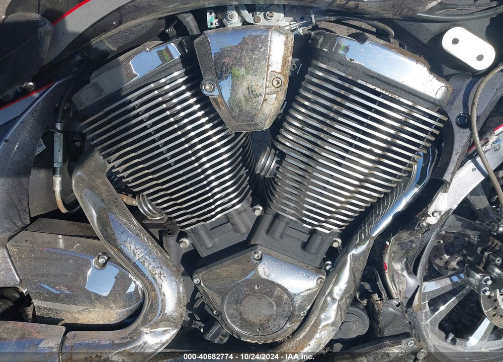 2016 VICTORY MOTORCYCLES MAGNUM VIN: 5VPYW36N2G3055517