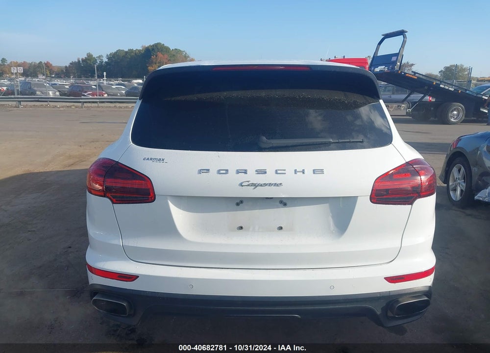2016 PORSCHE CAYENNE VIN: WP1AA2A24GLA10048