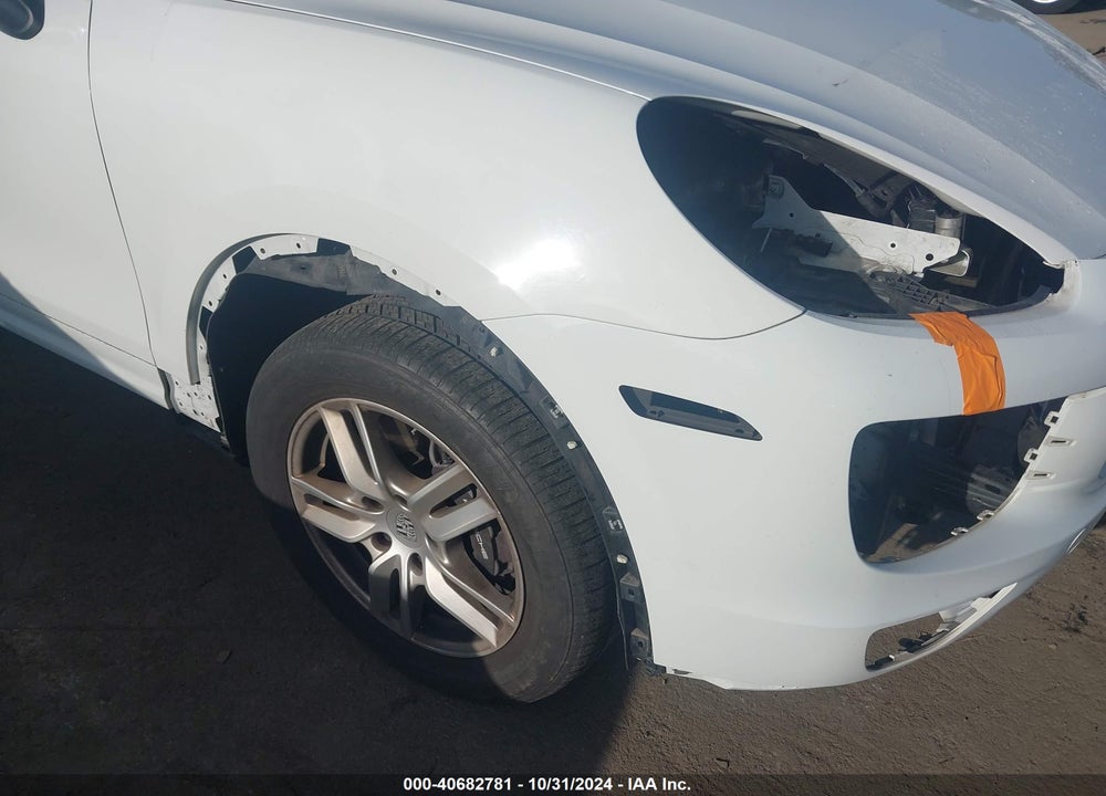 2016 PORSCHE CAYENNE VIN: WP1AA2A24GLA10048