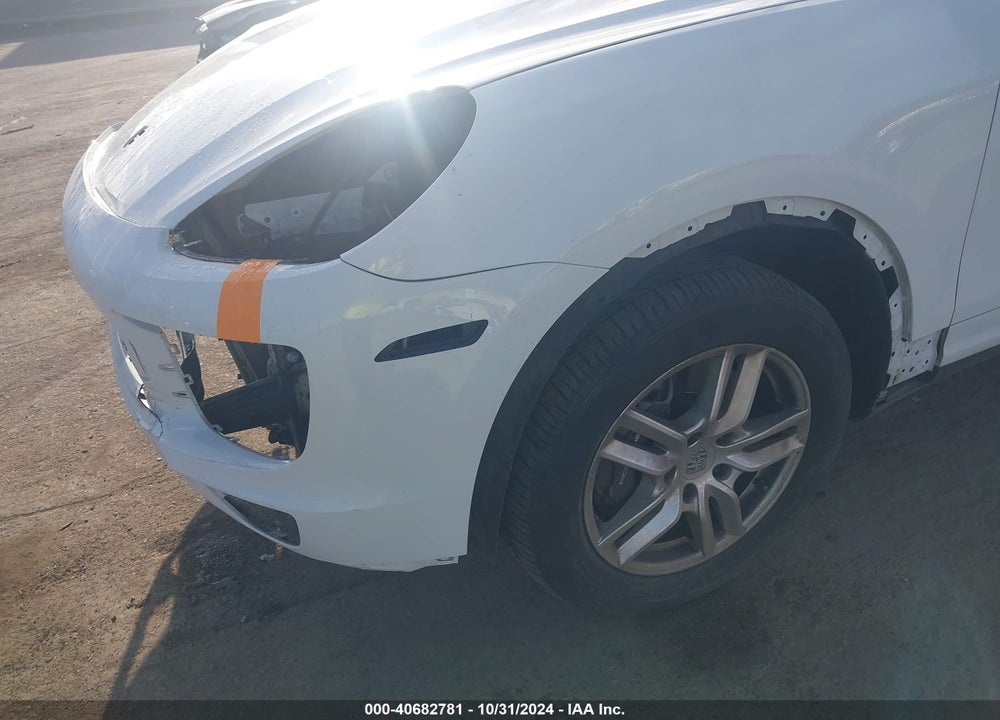 2016 PORSCHE CAYENNE VIN: WP1AA2A24GLA10048