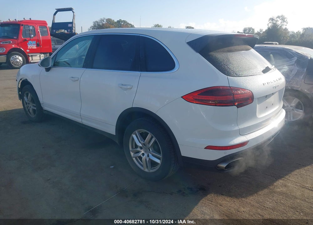 2016 PORSCHE CAYENNE VIN: WP1AA2A24GLA10048