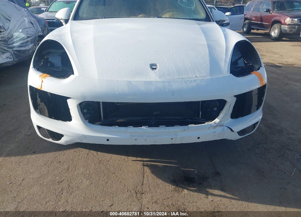 2016 PORSCHE CAYENNE VIN: WP1AA2A24GLA10048
