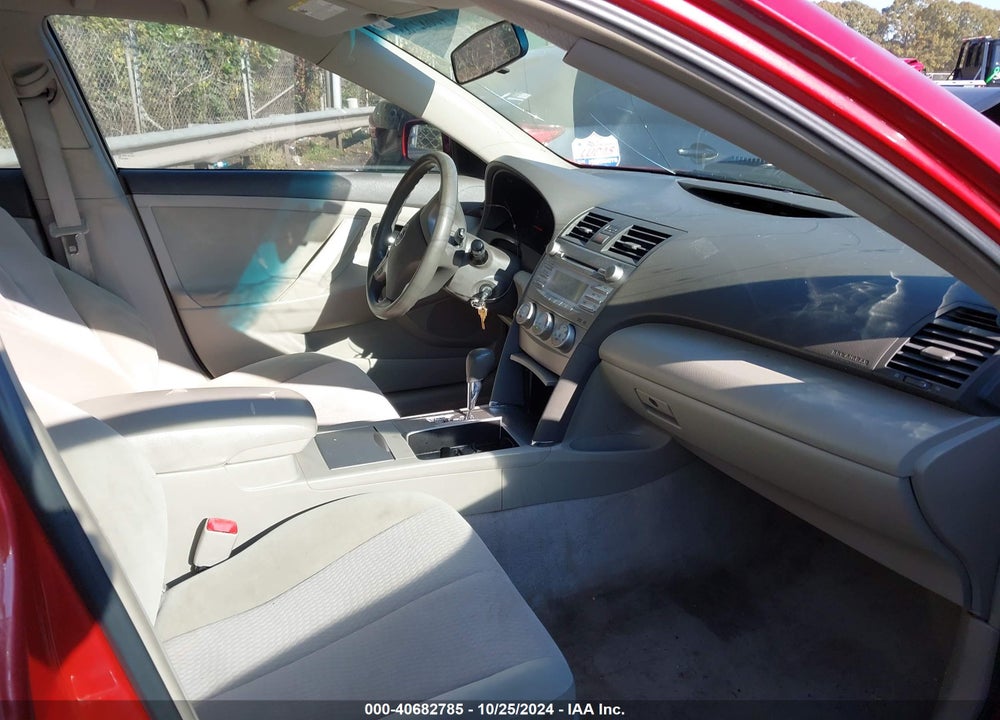 2011 TOYOTA CAMRY LE VIN: 4T1BF3EK5BU143620