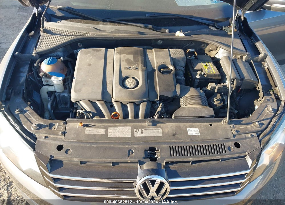 2013 VOLKSWAGEN PASSAT 2.5L SE VIN: 1VWBP7A34DC087716
